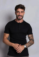 Camiseta Henley Canelada Preta